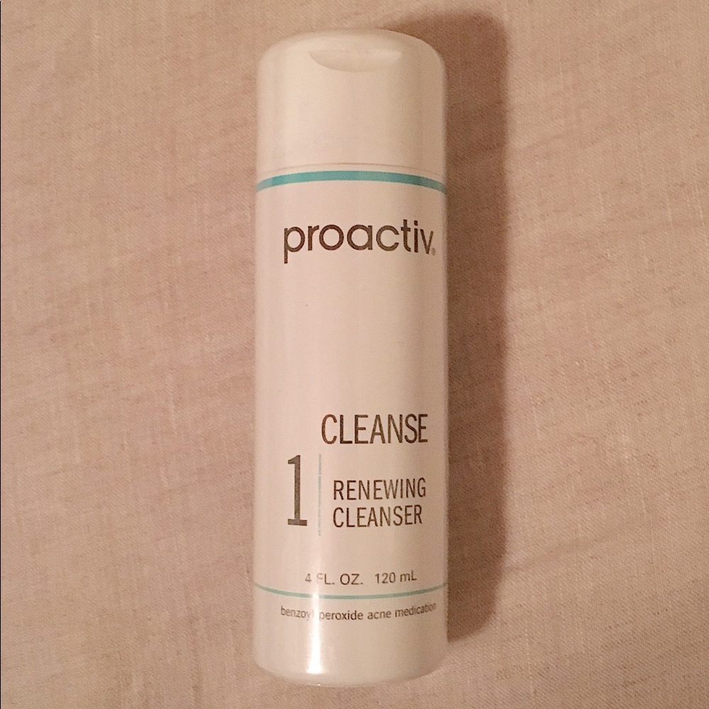 Proactiv Renewing Cleanser 4 fl. oz. NWT